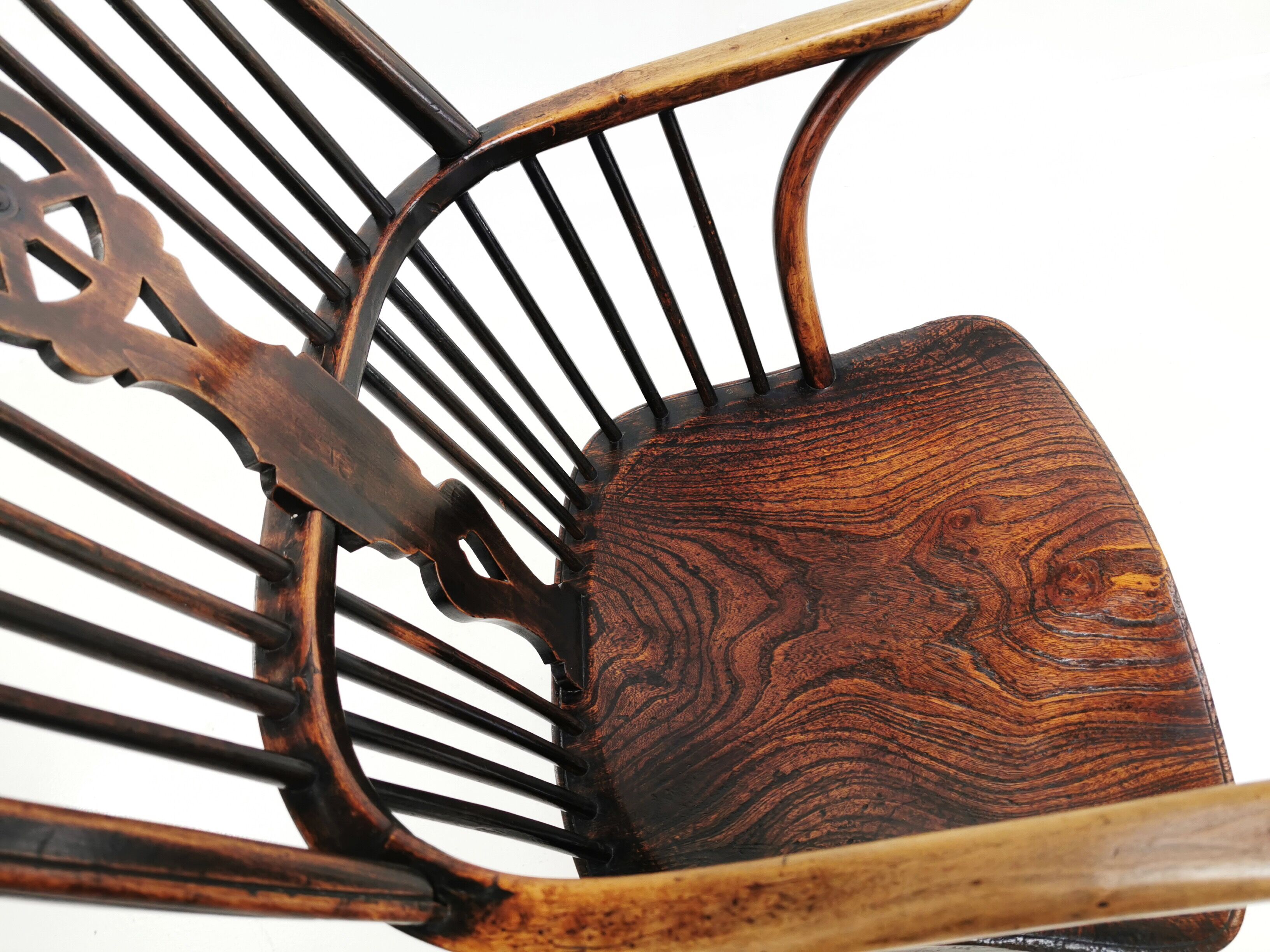 Antique 19th Century Thames Valley Wheel Back Windsor Armchair