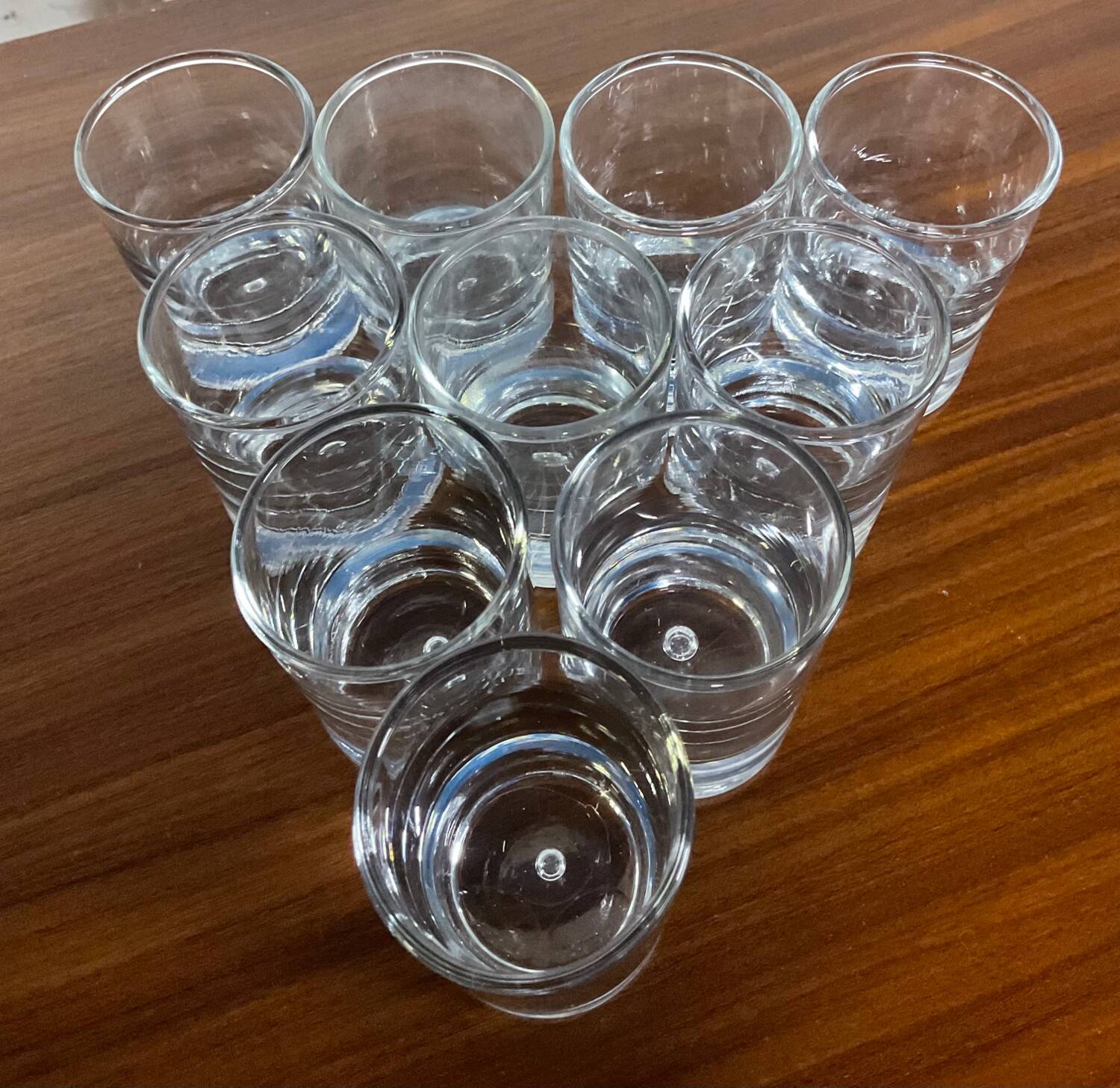 Set of 10 vintage bubbled liquor glasses