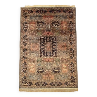 Handmade wool and silk oriental rug 187x130cm