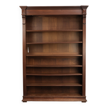 Bibliothèque en chêne néerlandais antique du début du 20e siècle avec des détails élégants.