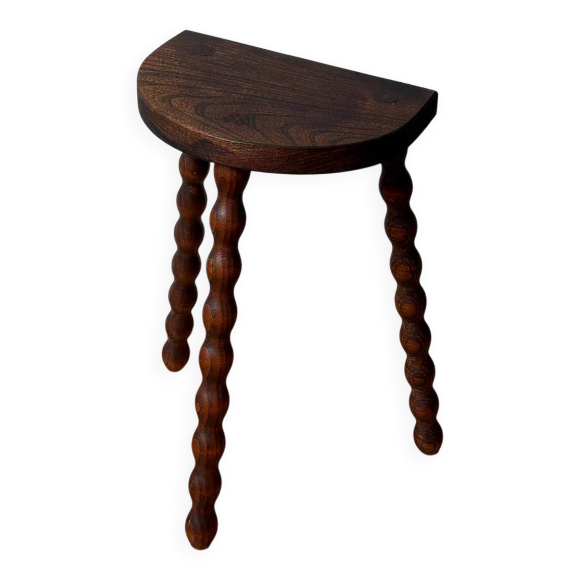 Tabouret tripode en bois tourné