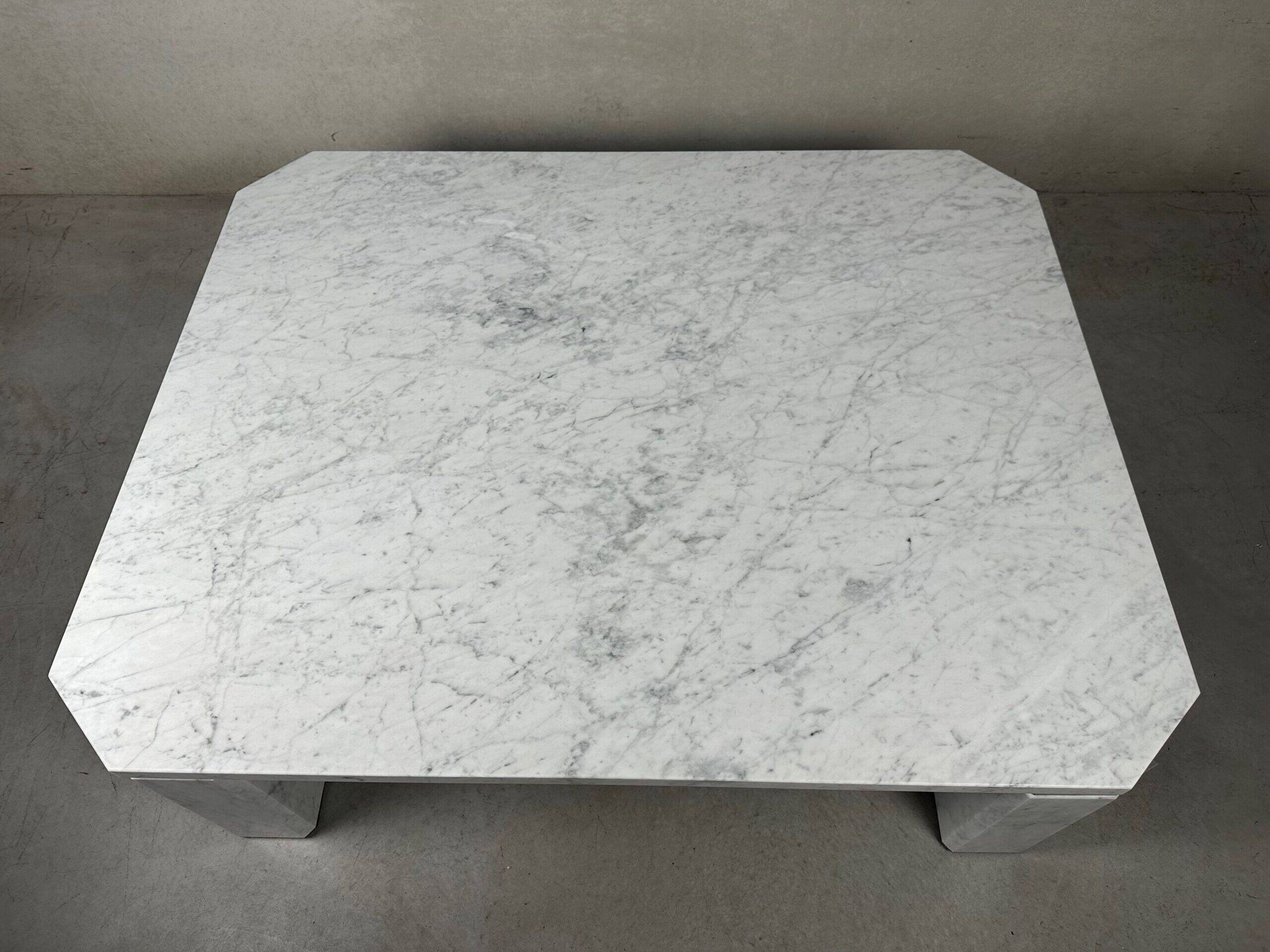 Vintage coffee table – Carrara marble