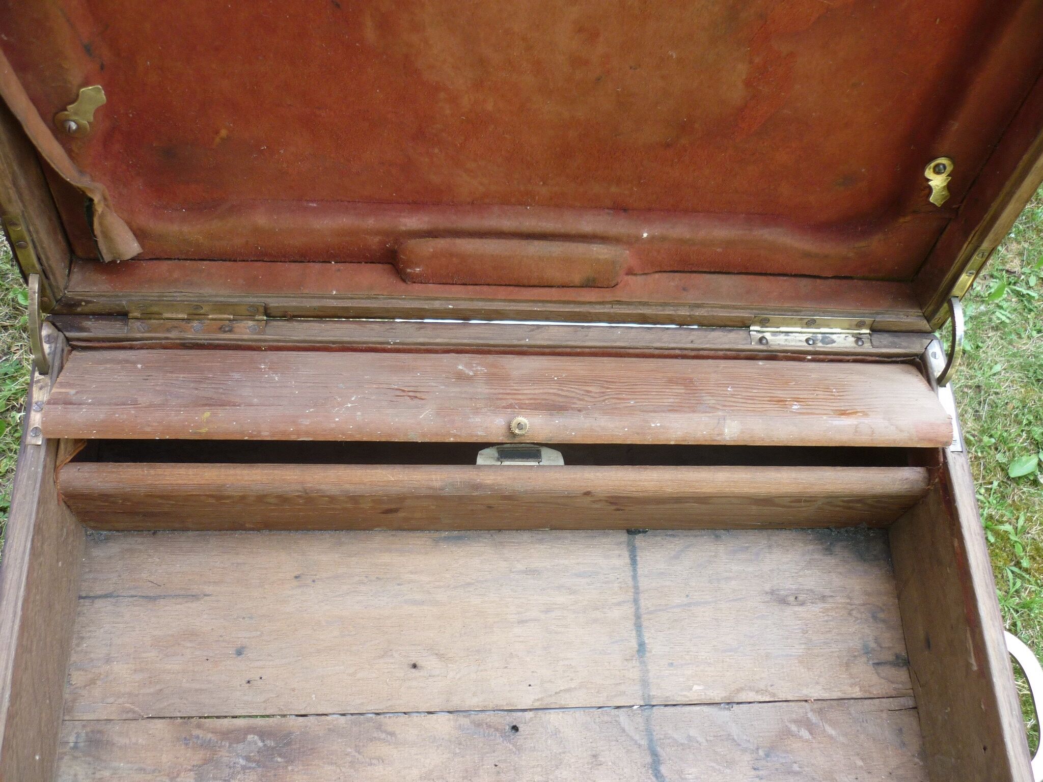 Trunk wooden chest "Odiot Goldsmith in Paris" XIX century