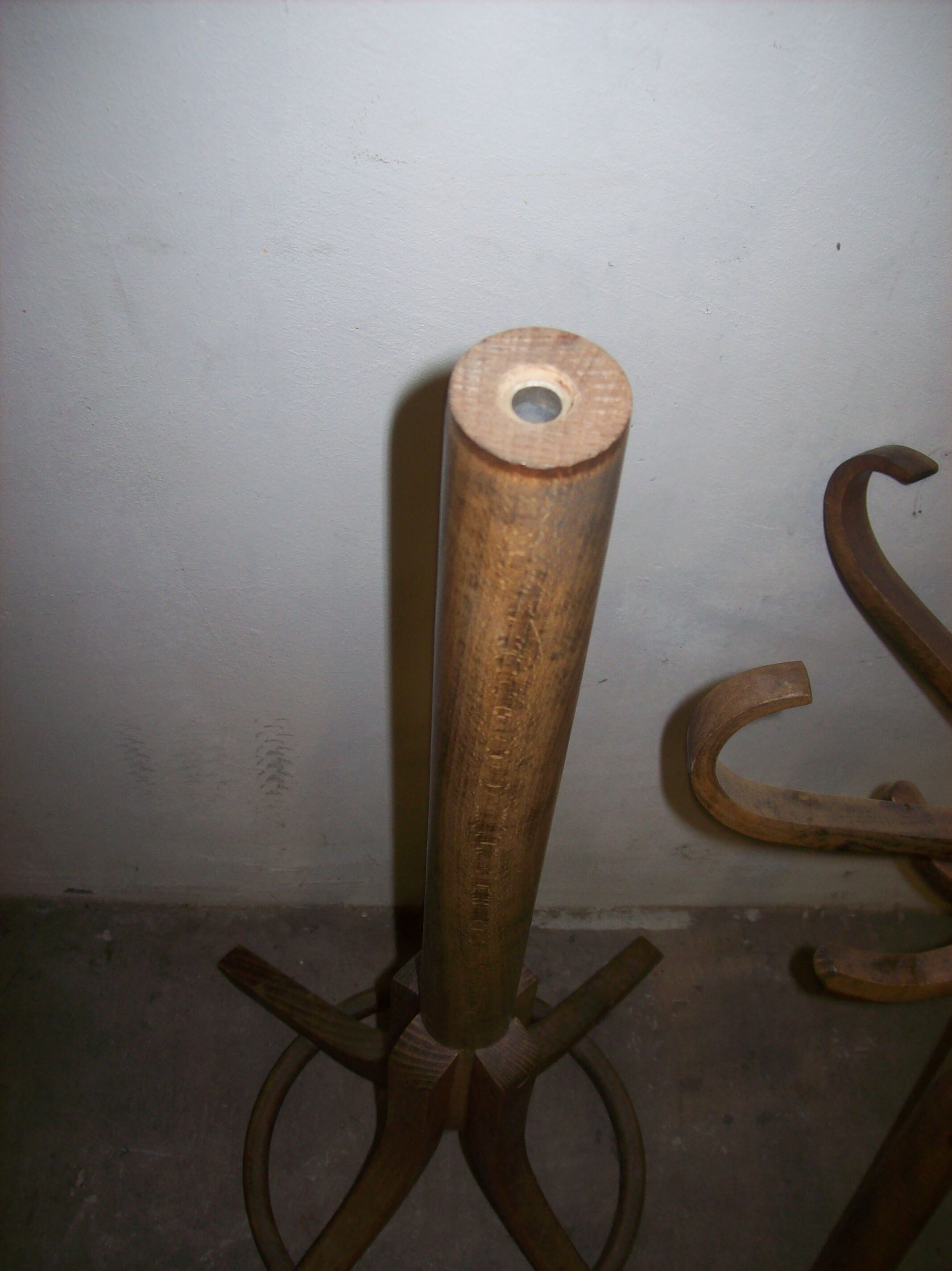 Parrot coat rack