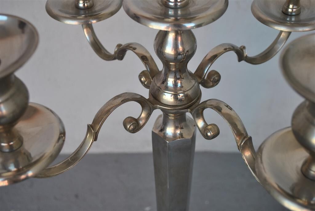 Pair of candlesticks on silver feet