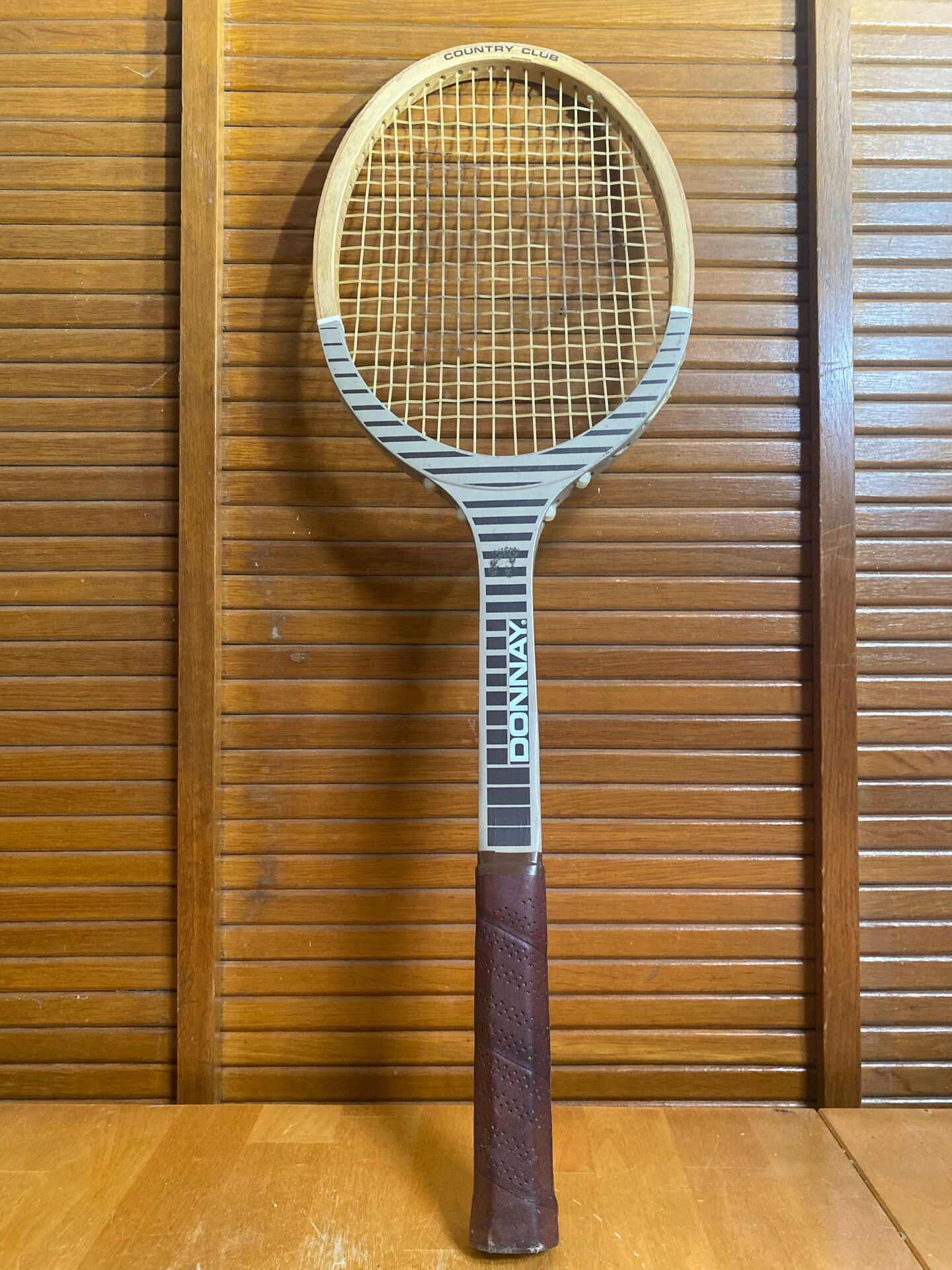 Vintage DONNAY Country Club Wooden Tennis Racket #E192