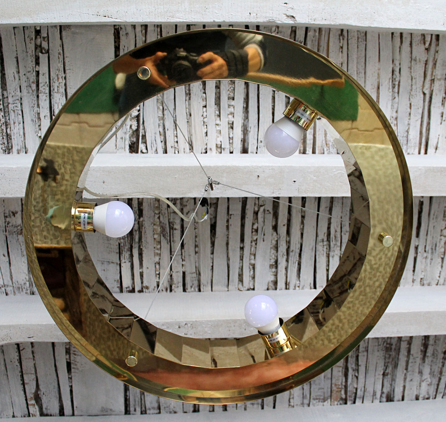 Round brass suspension