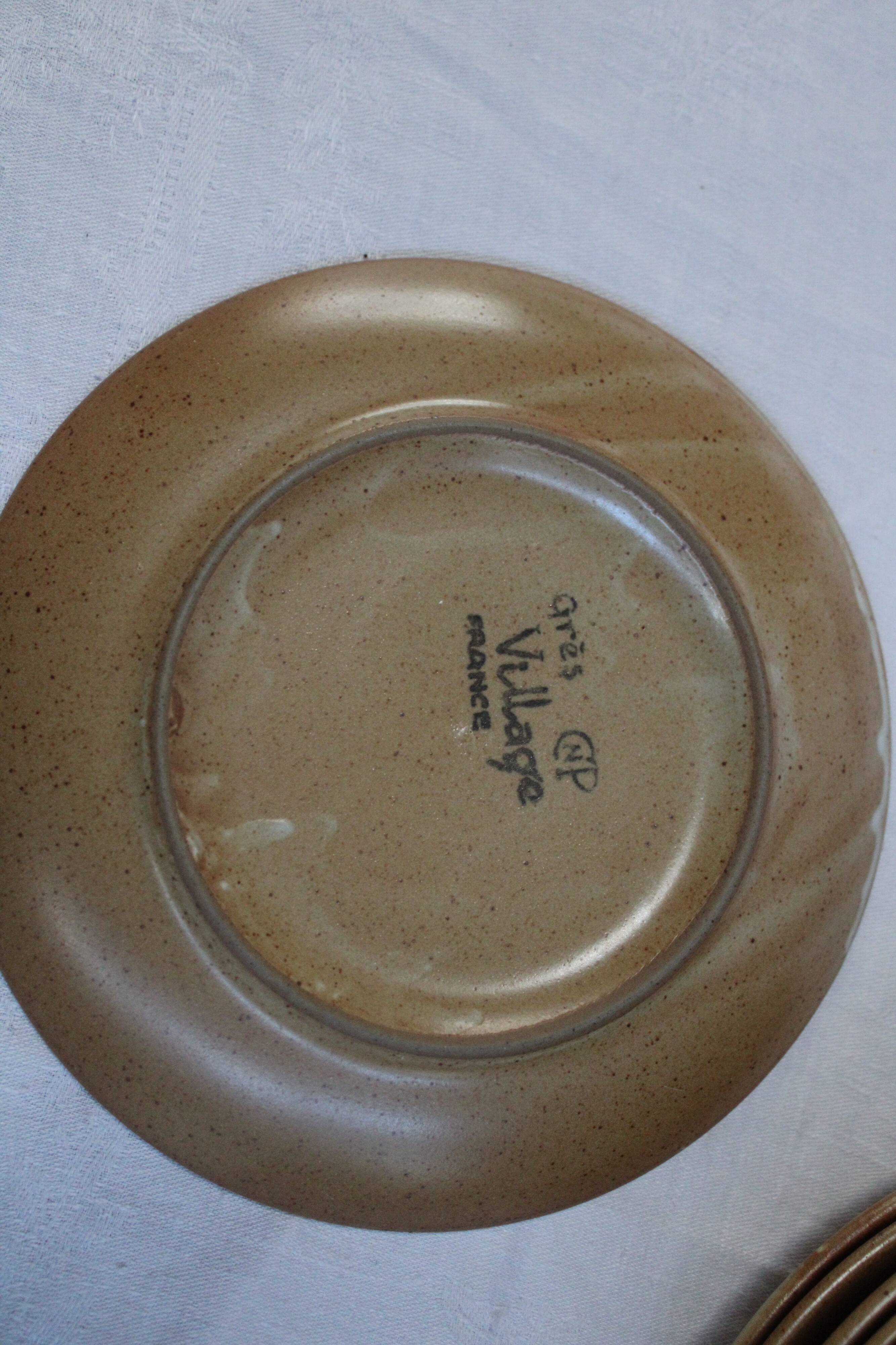 Set of 8 dessert plates Grès CNP Village France
