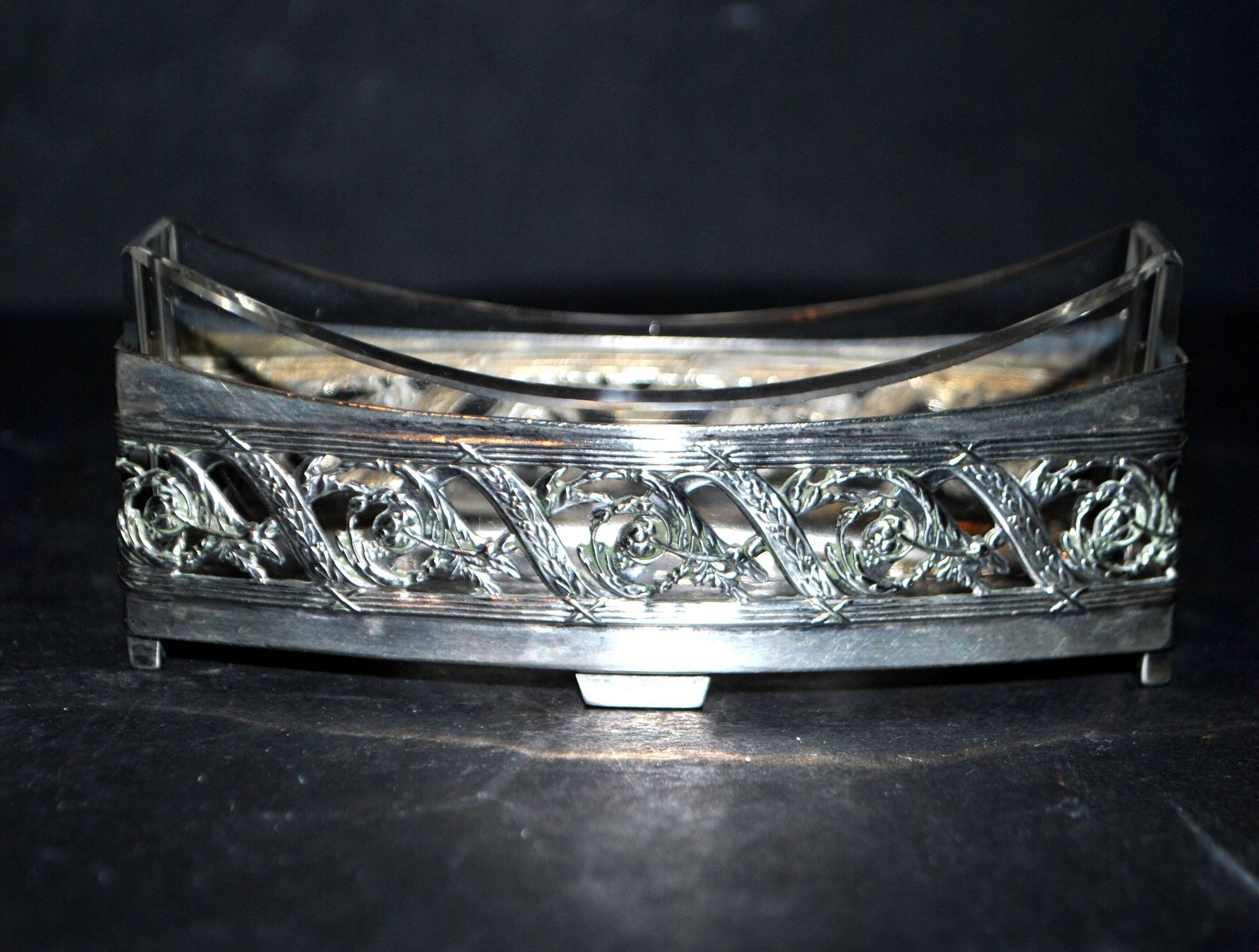 Empire salt shaker in silver metal ALPACA Saleron Napoléon III shuttle laurel frieze