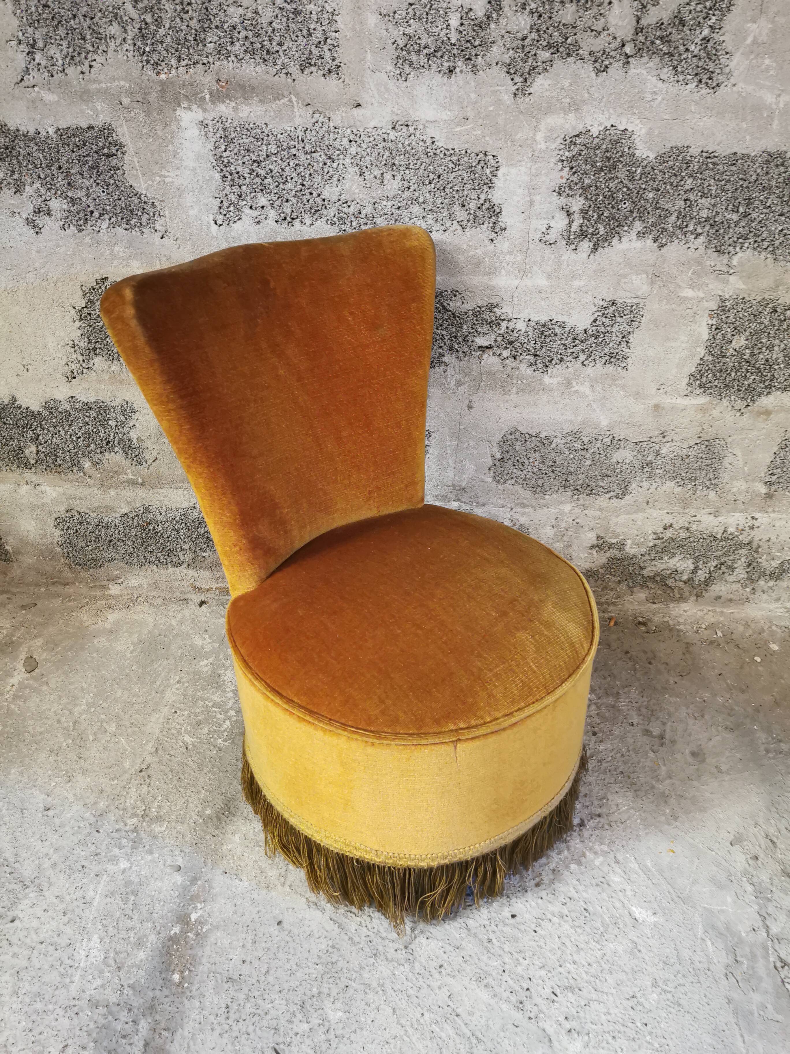 Velvet toad armchair