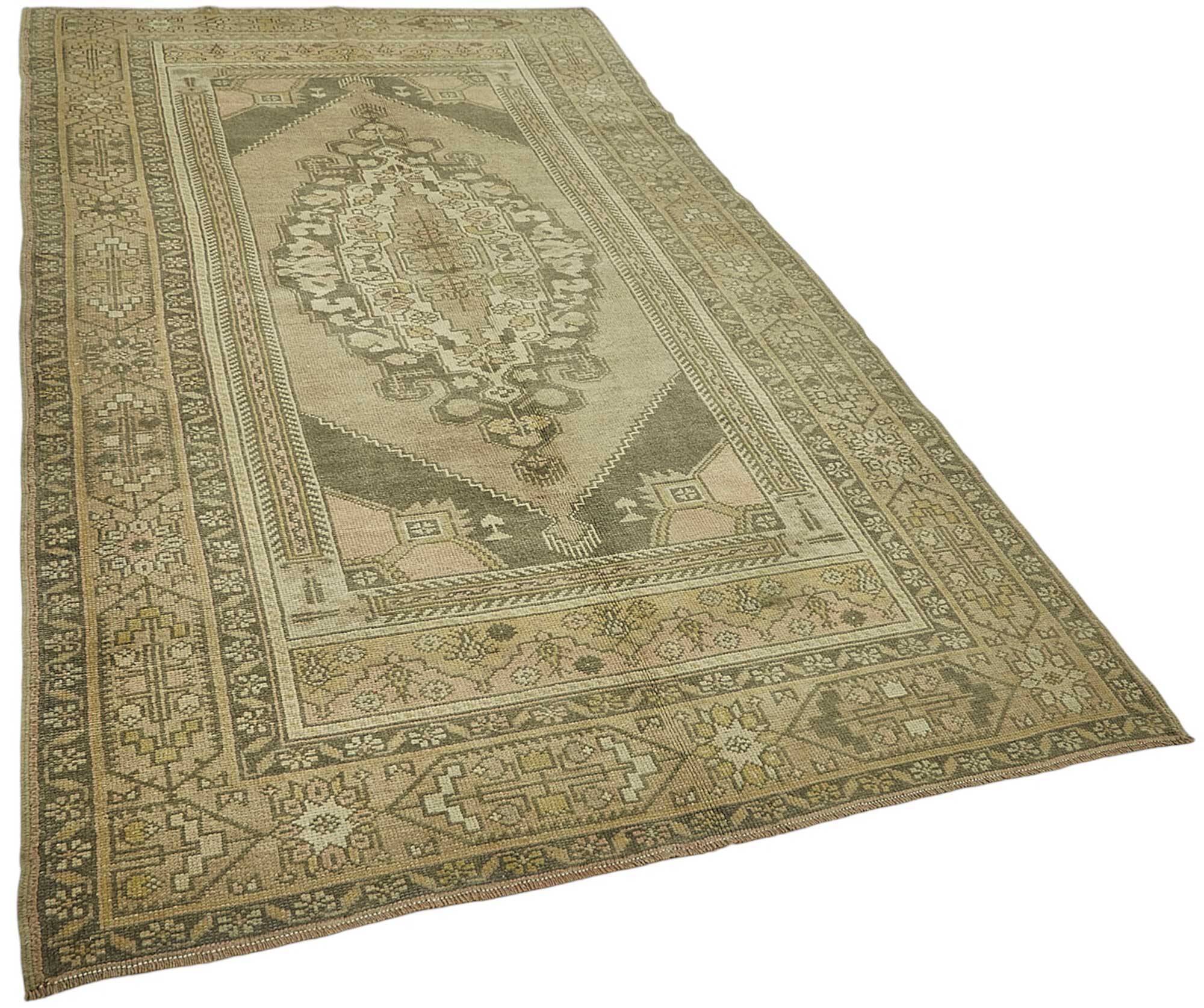 Turkish Vintage Anatolian Rug 154 cm x 278 cm