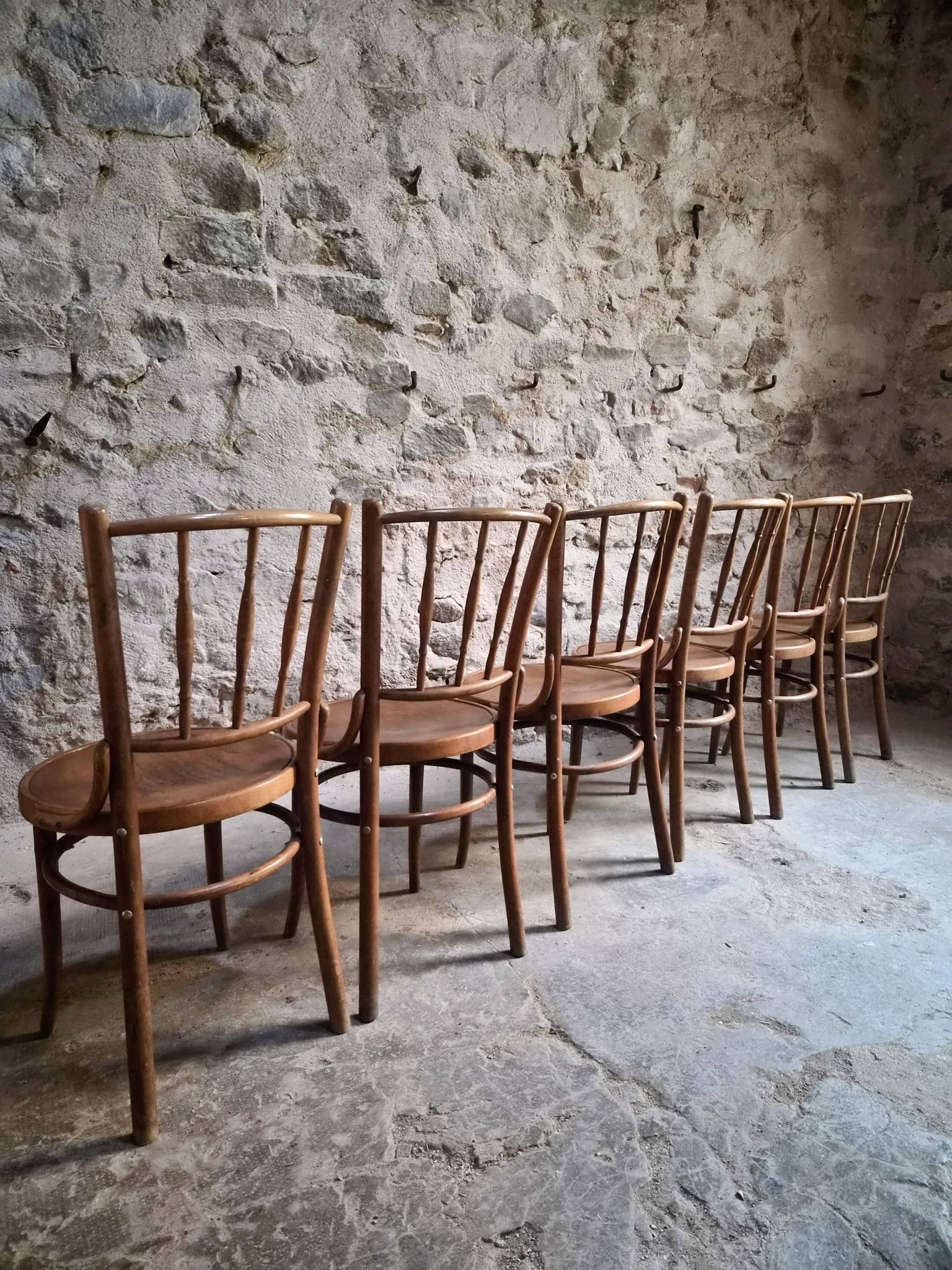 Set of 6 Fischel bentwood bistro chairs, Czechoslovakia, circa 1930–1950.