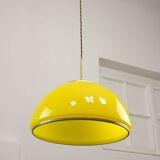 Lampe à suspension italienne du milieu du siècle en verre jaune et laiton