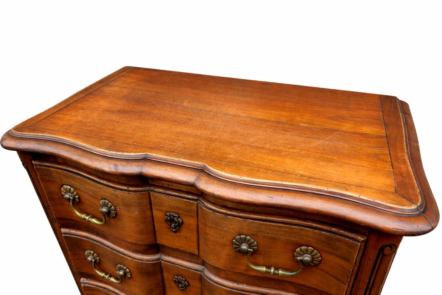 Louis XV Bow-Shape Chest of Drawers