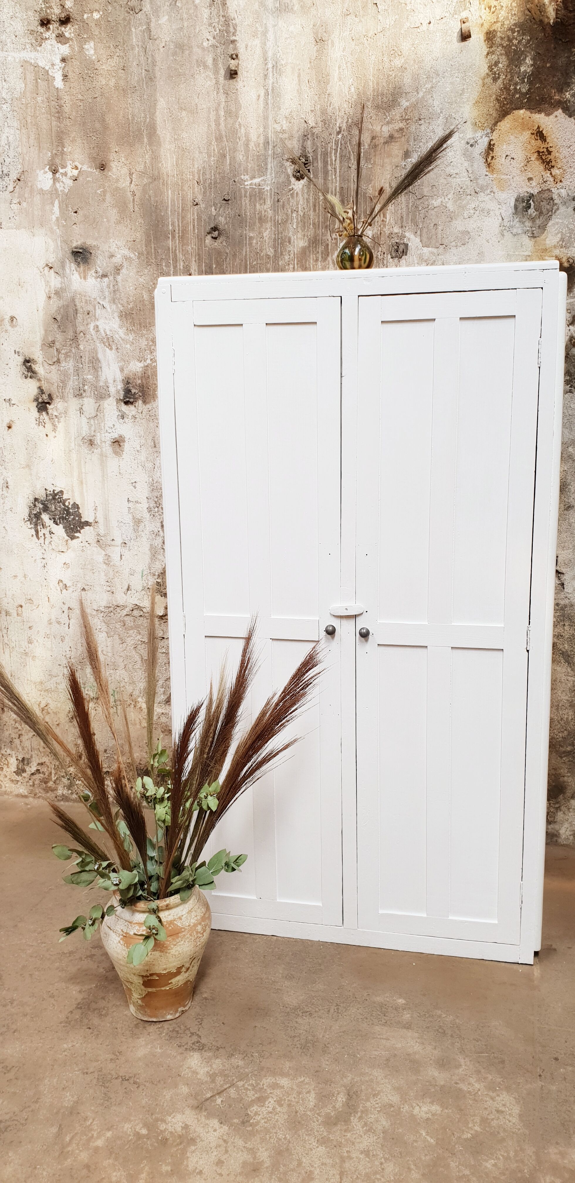Armoire vintage