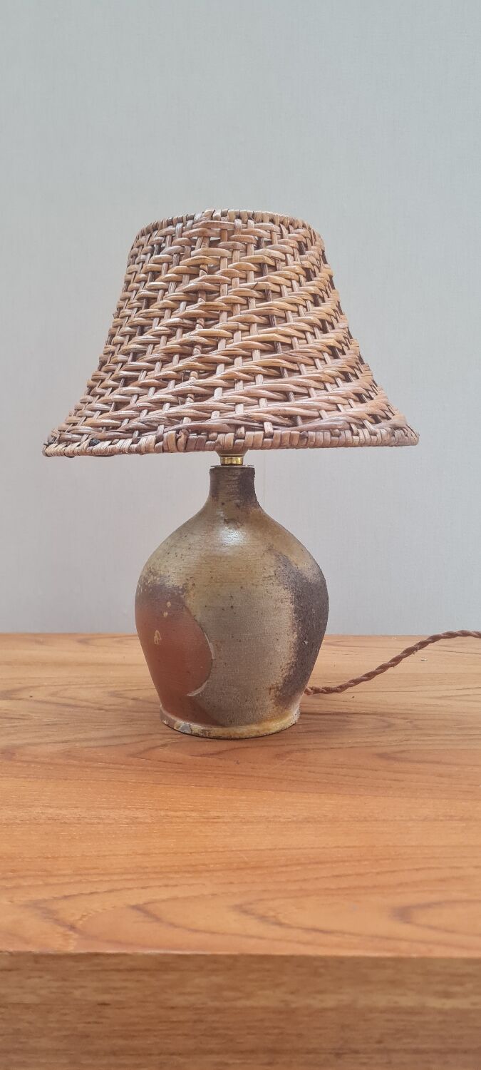 Sandstone lamp 1940