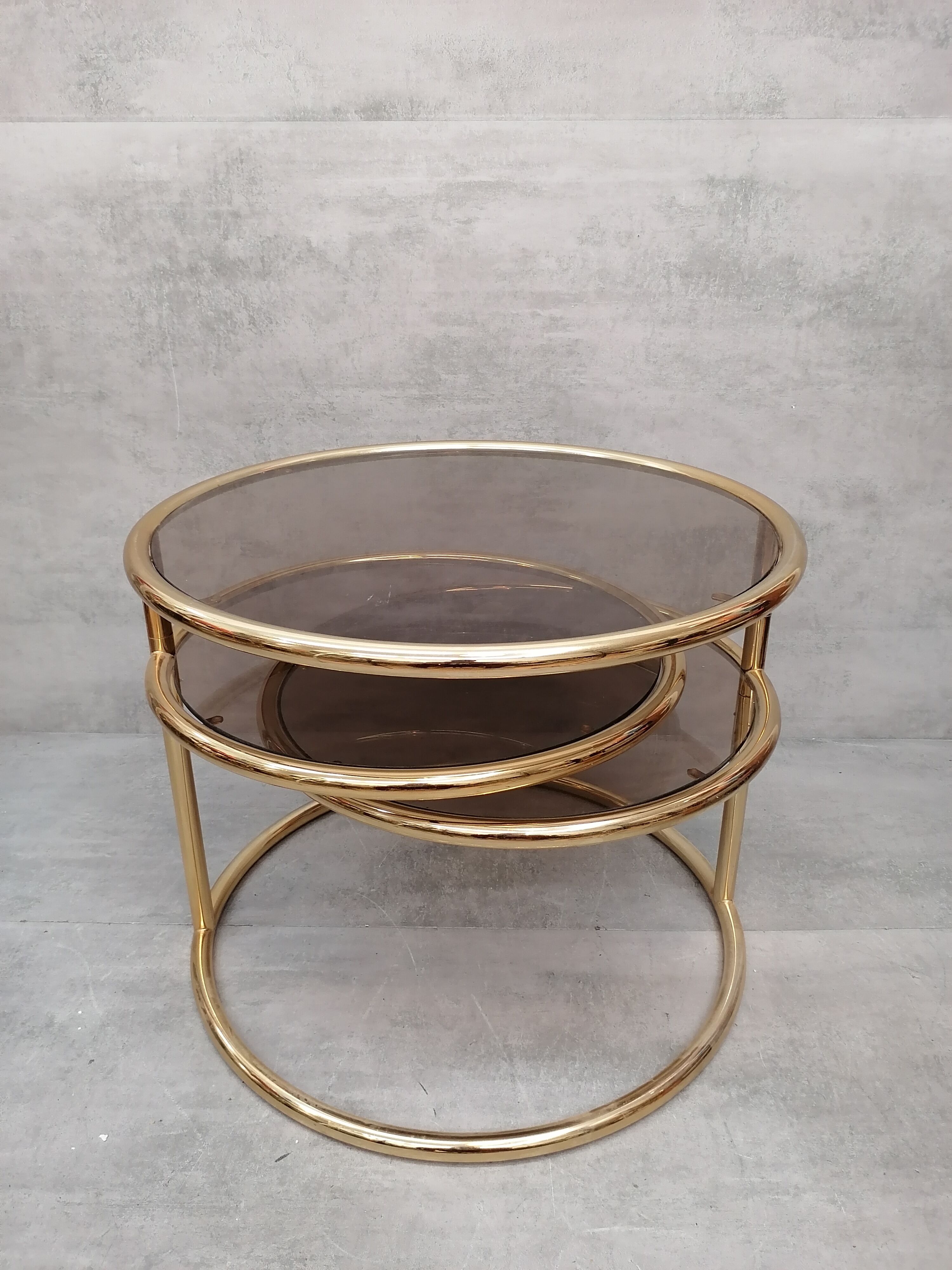 Table basse laiton 3 niveaux pivotants des années 1970 style de Milo Baughman Italie