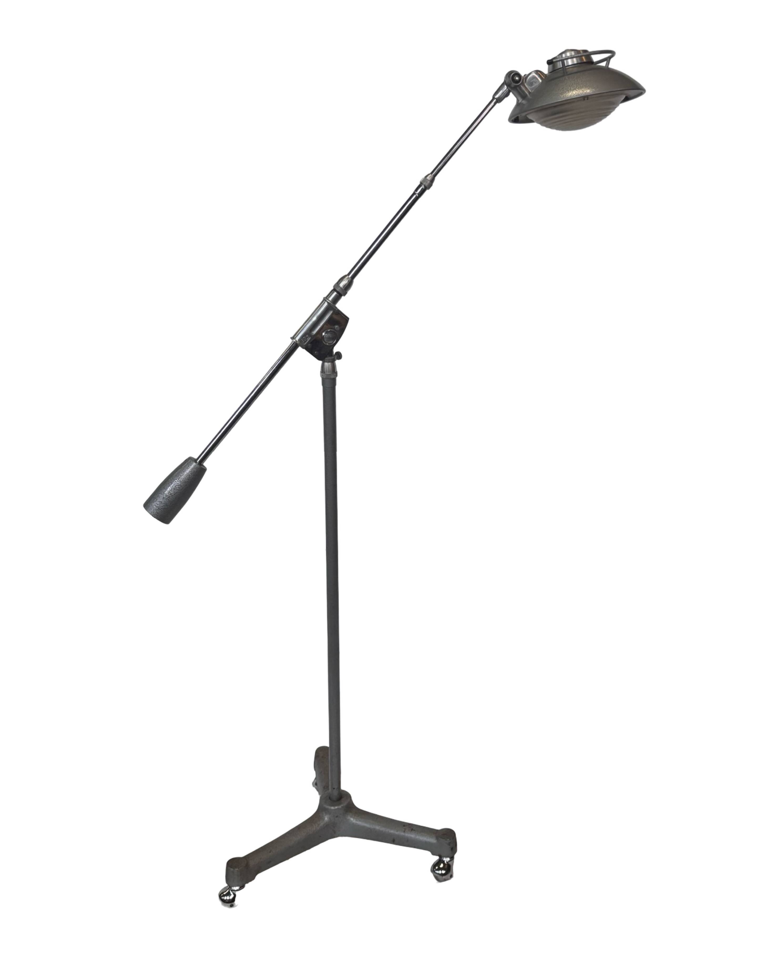 Lampadaire sur roues Ferdinand Solère modèle : 219R