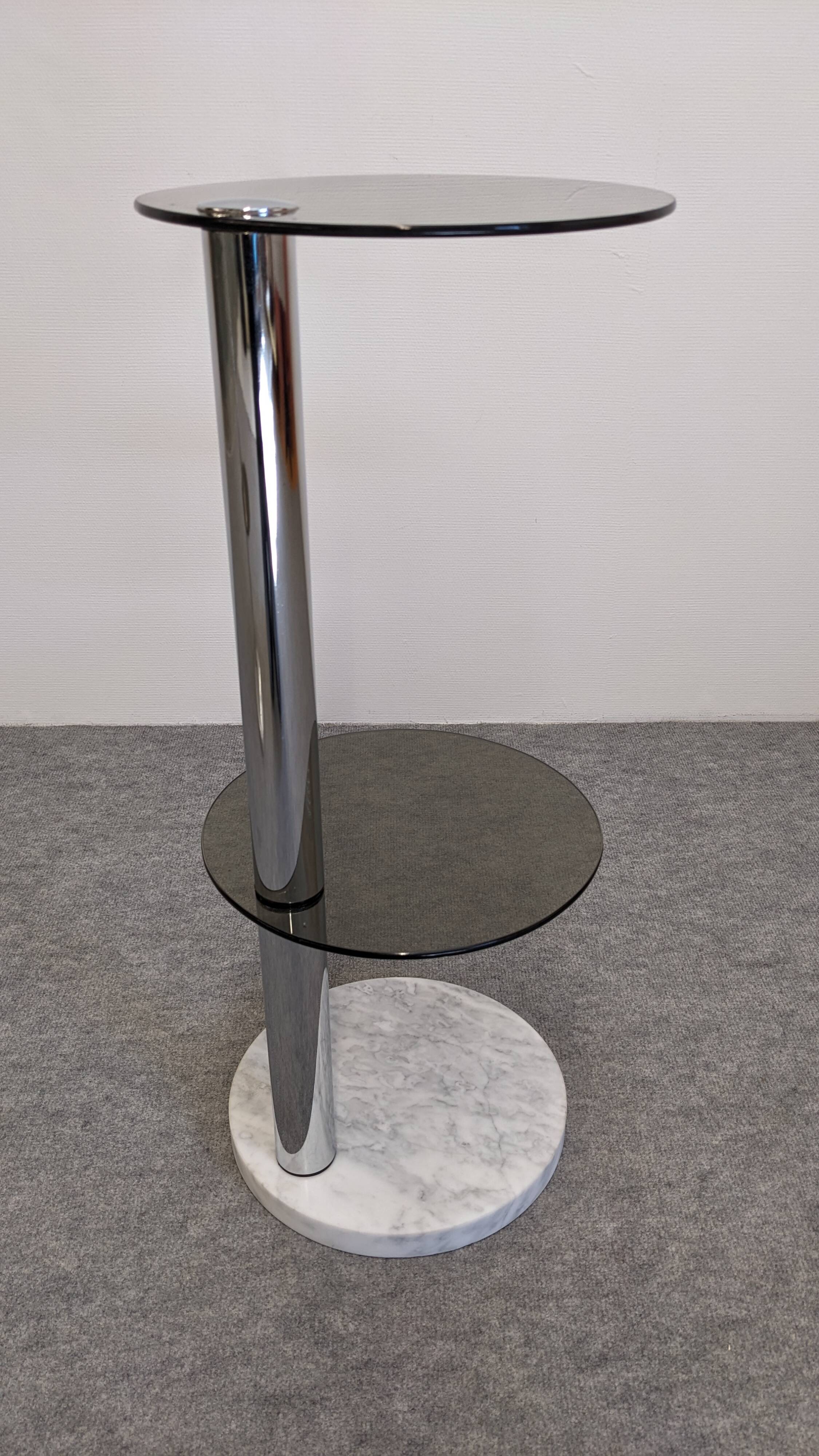 Pair of side tables or end tables Space Age, France circa 1970.
