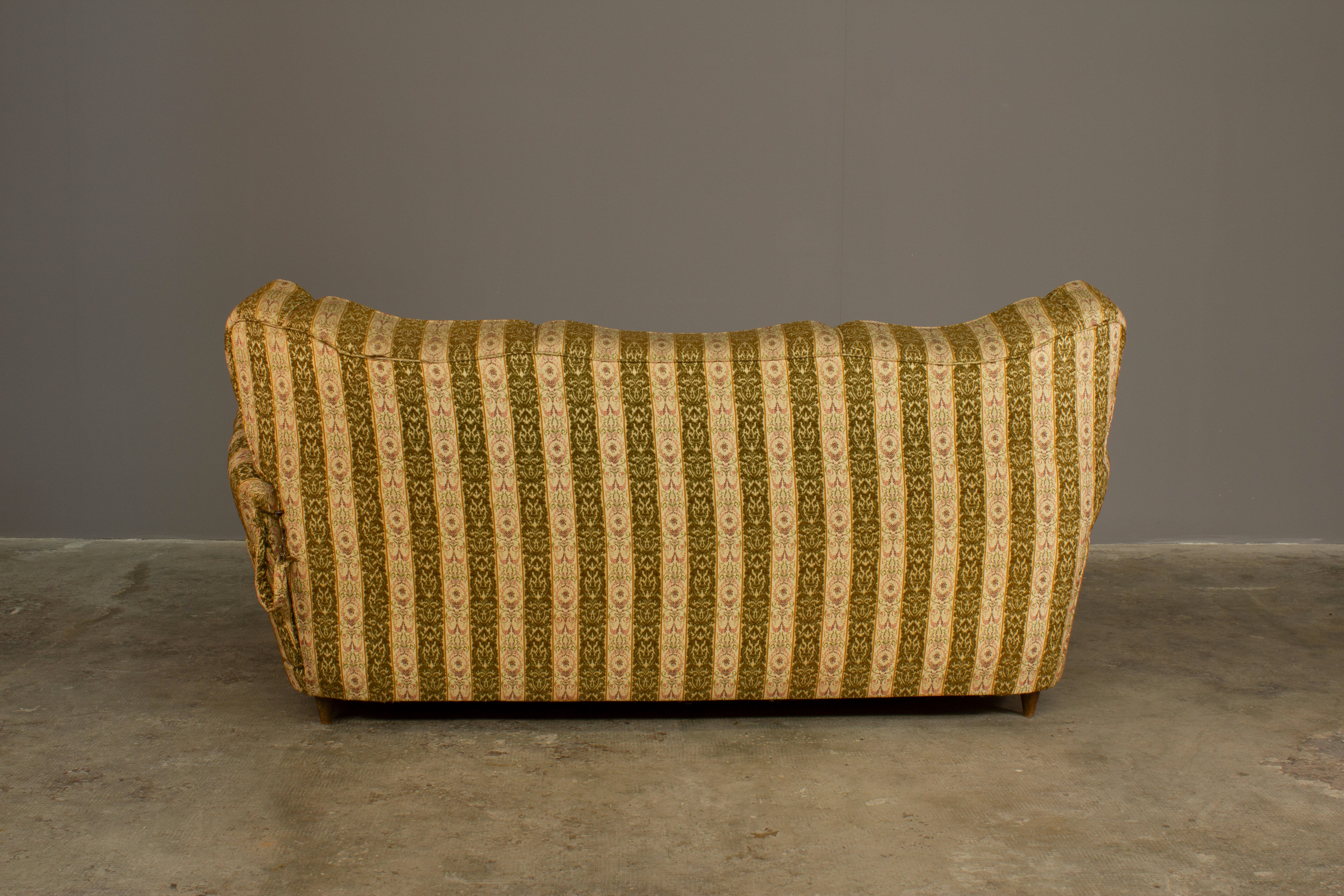 Living room set from the 1950s, 3-seater sofa and armchair.