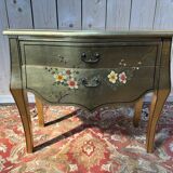 Commode en bois doré