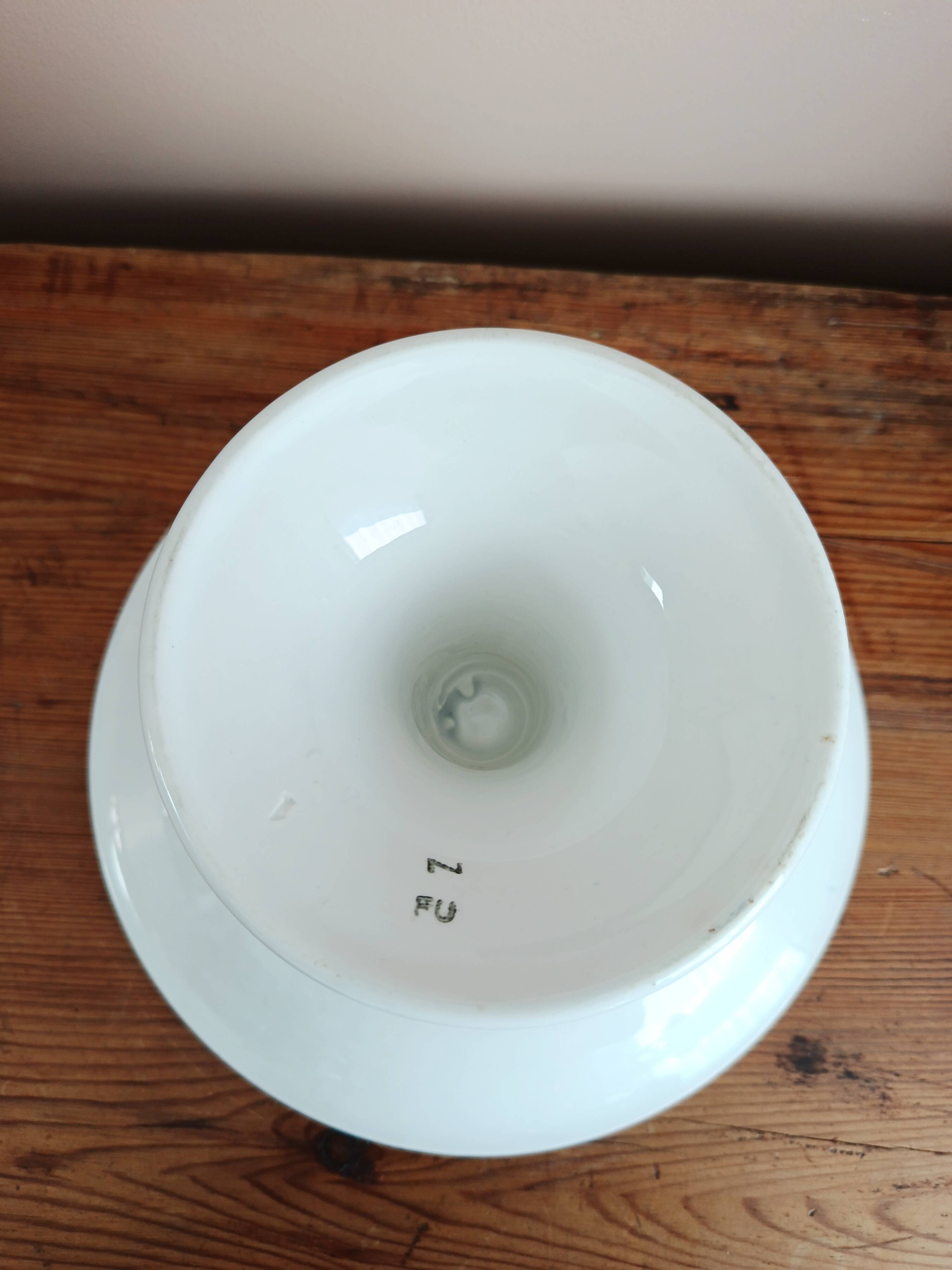 Compote dish, footed bowl Saint-Amand, Basque