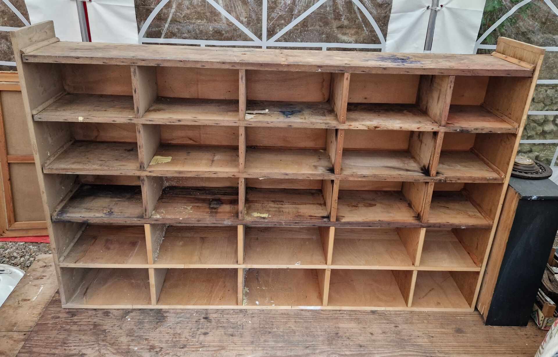 Meuble de métiers à casiers