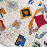 Tapis berbère Boujaad écru à motifs colorés 263x185cm