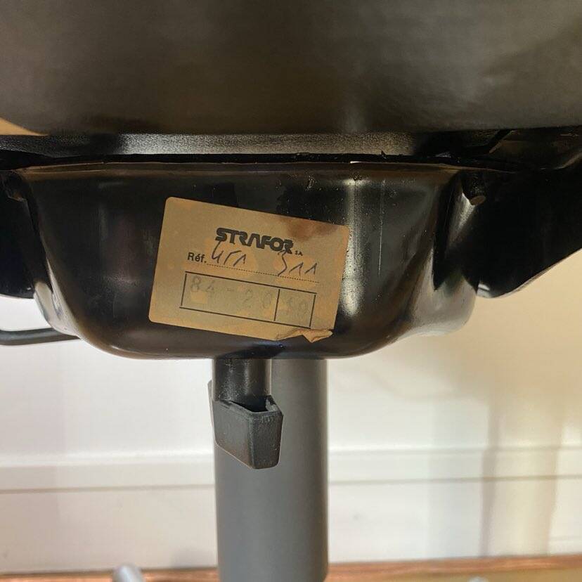 Strafor 451 leather armchair