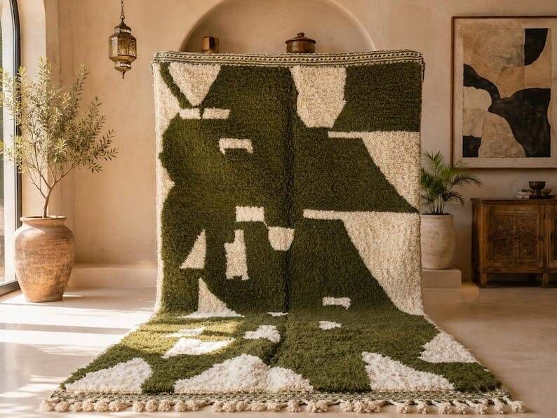 Authentic pure wool Moroccan rug in green and white, 2/3 m.