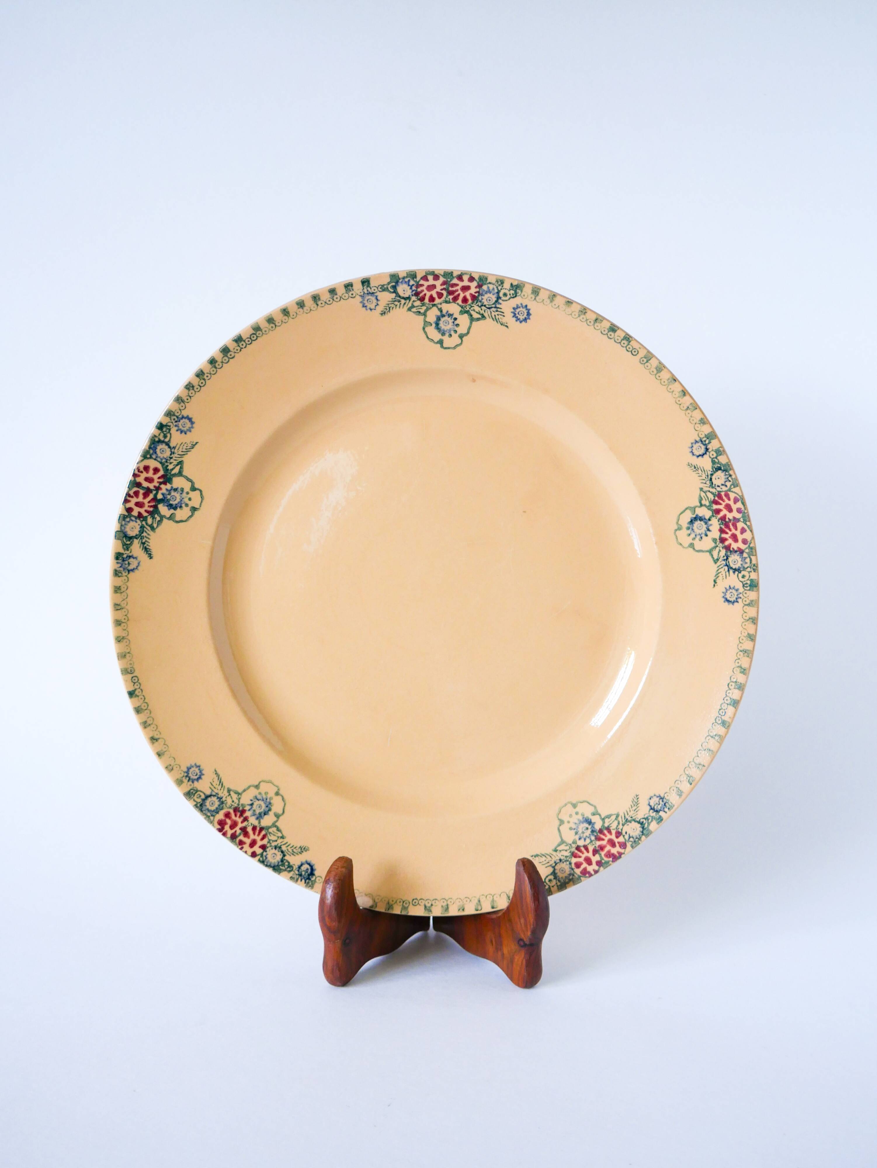 grand plat rond en Terre de Fer, XIXème