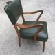 Fauteuil bas  en skaï vert bouteille