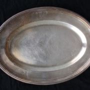 Plat ovale en métal argenté