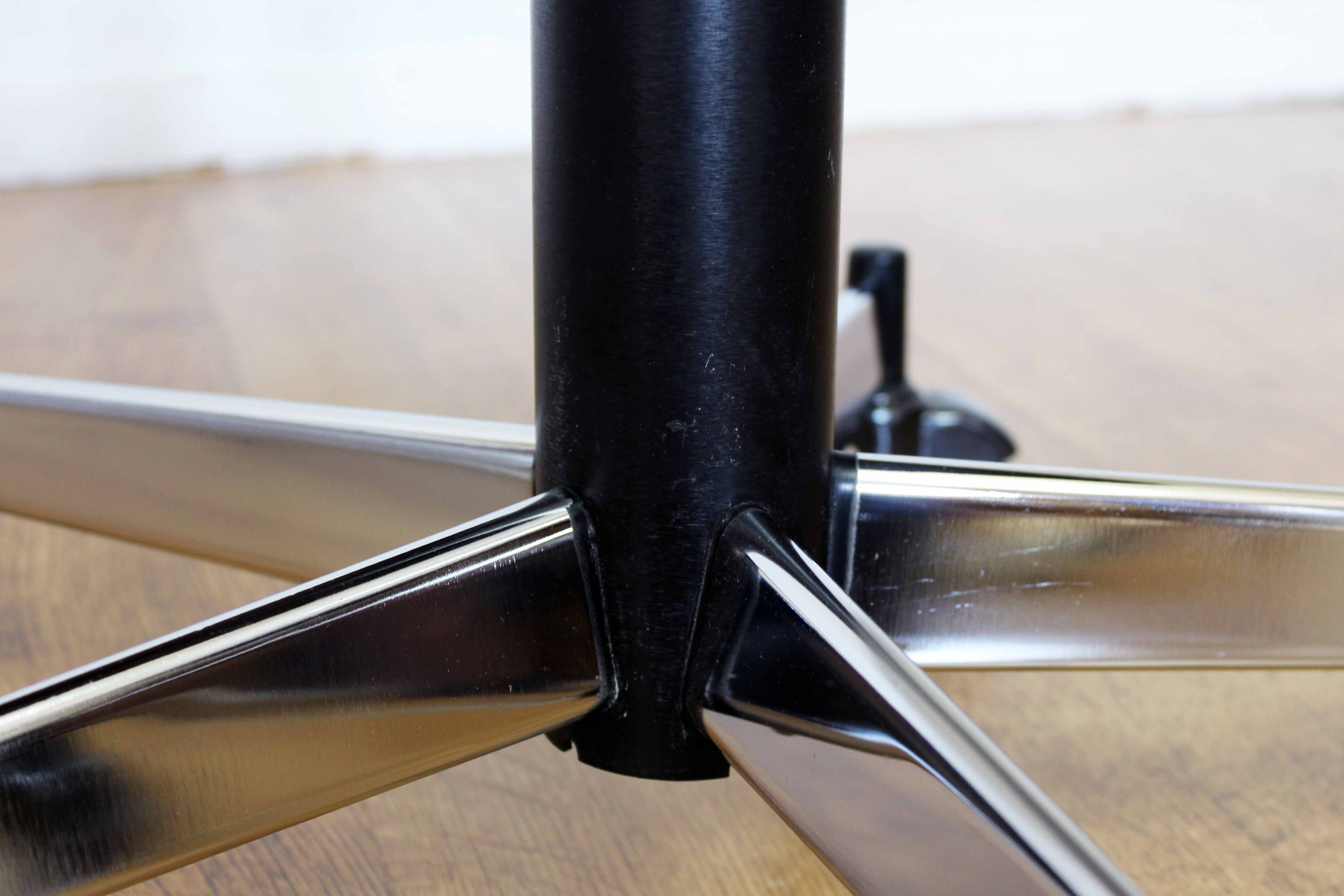 Giroflex office chair