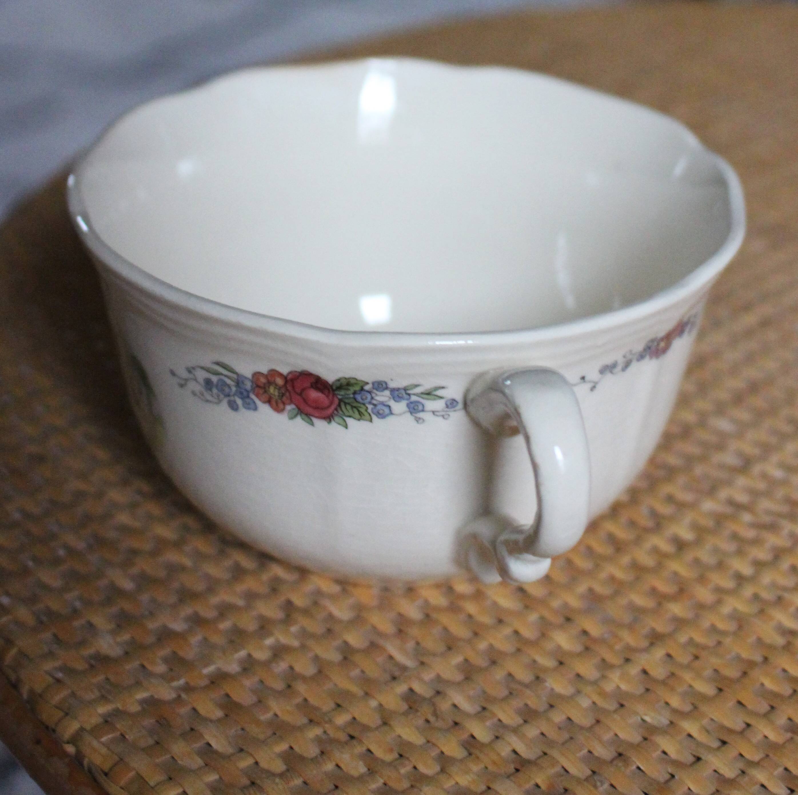 Ecru cup with flowers Alsace Sarreguemines pottery