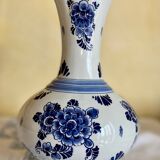 Vase signed Delft Blue in porcelain