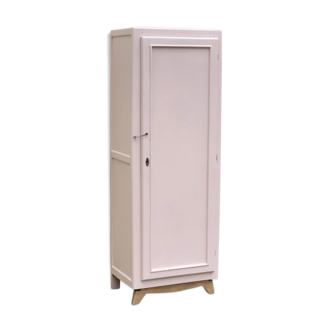 Parisian bonnetière cabinet nude 1930