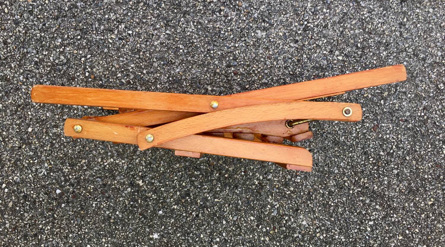 Folding wooden chair