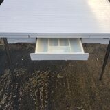 Formica table with extensions