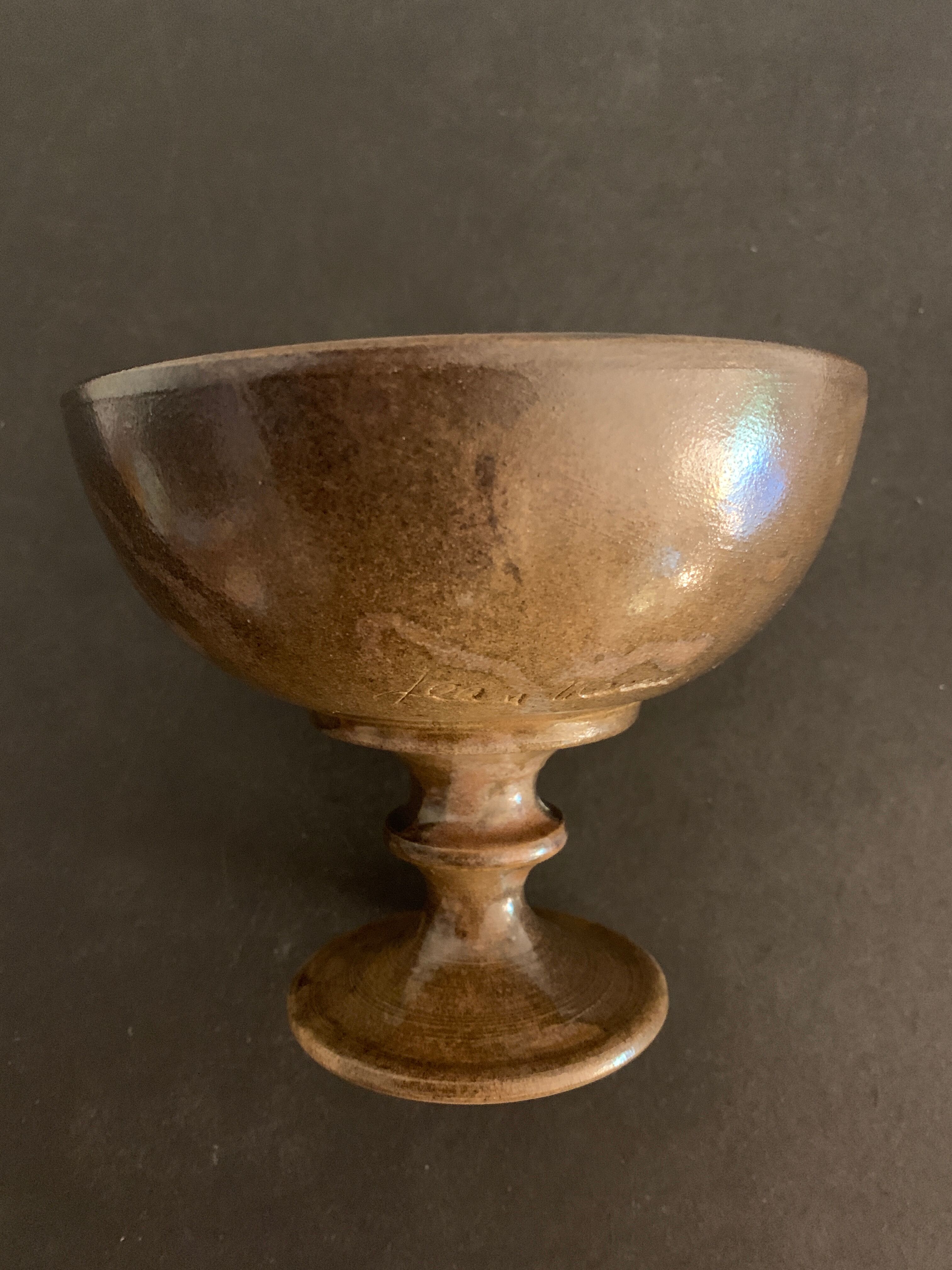 Ceramic standing cup signed Jean Marais, Vallauris, 1970