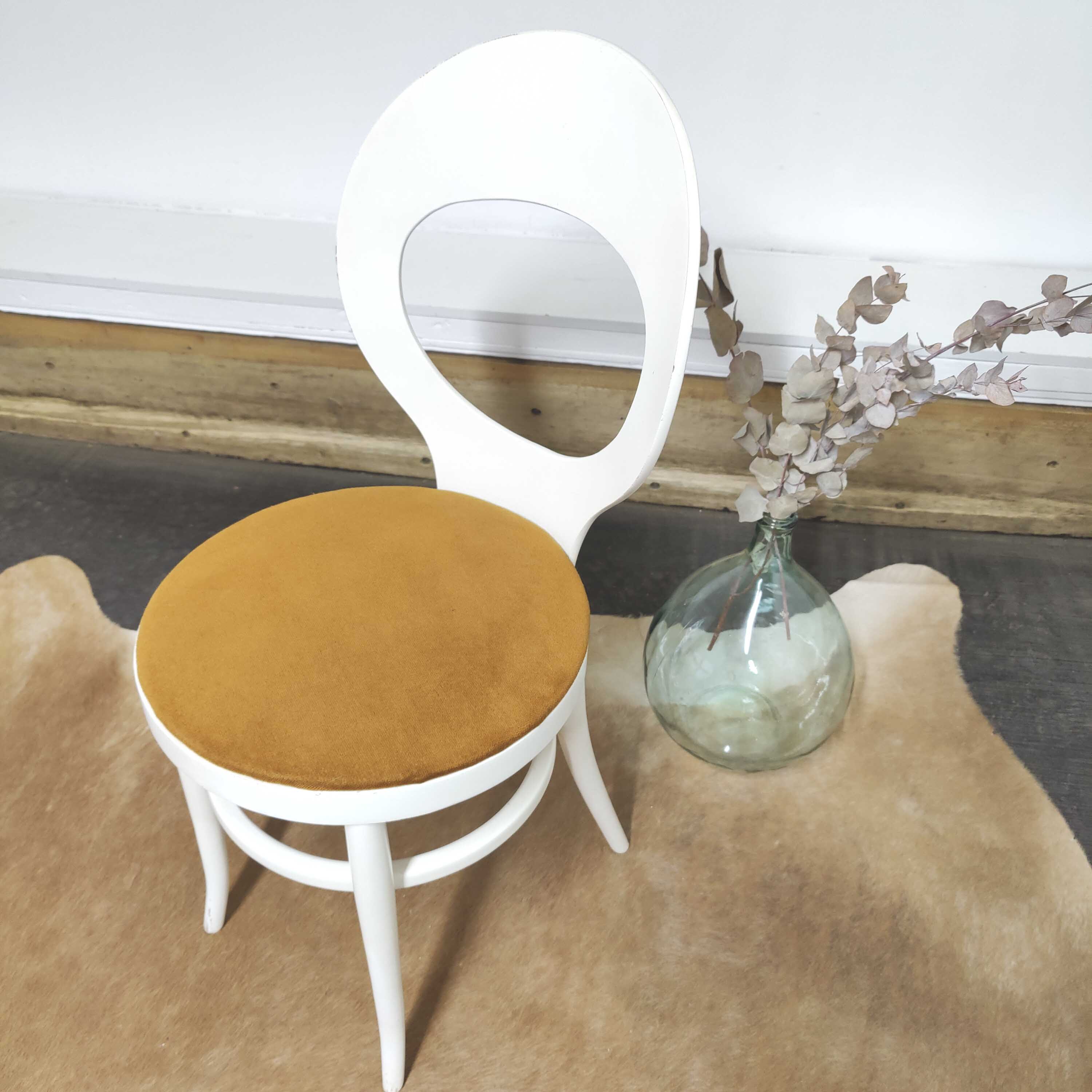 Baumann bistrot mouette chair in white wood and yellow velvet