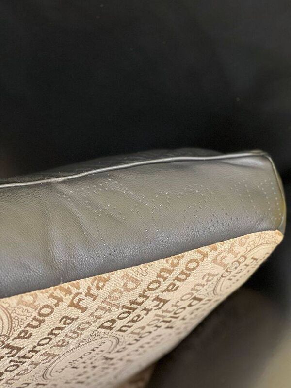 Fauteuil XC Poltrona Frau « Vanity Fair » en cuir véritable noir.