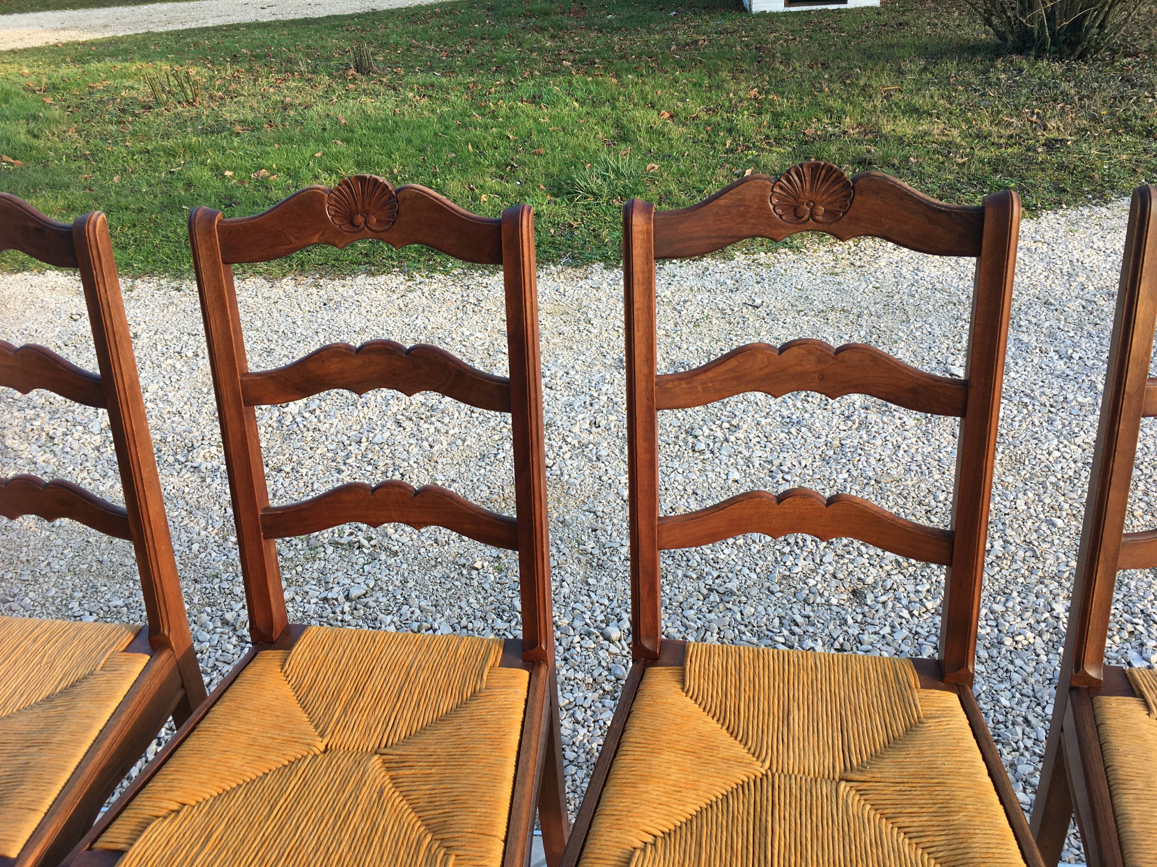 Suite of 6 Louis XV-style mulched chairs