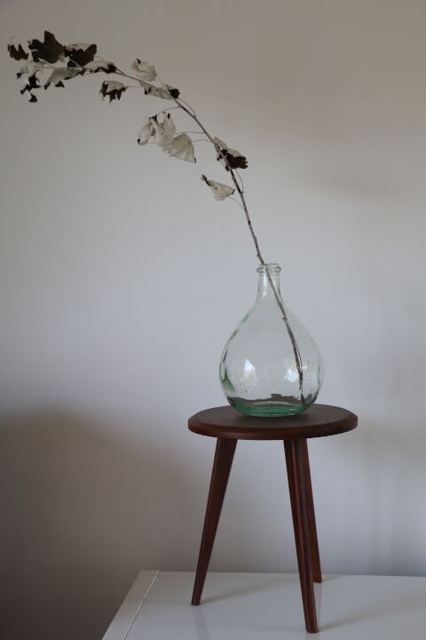 Round tripod side table 300mm