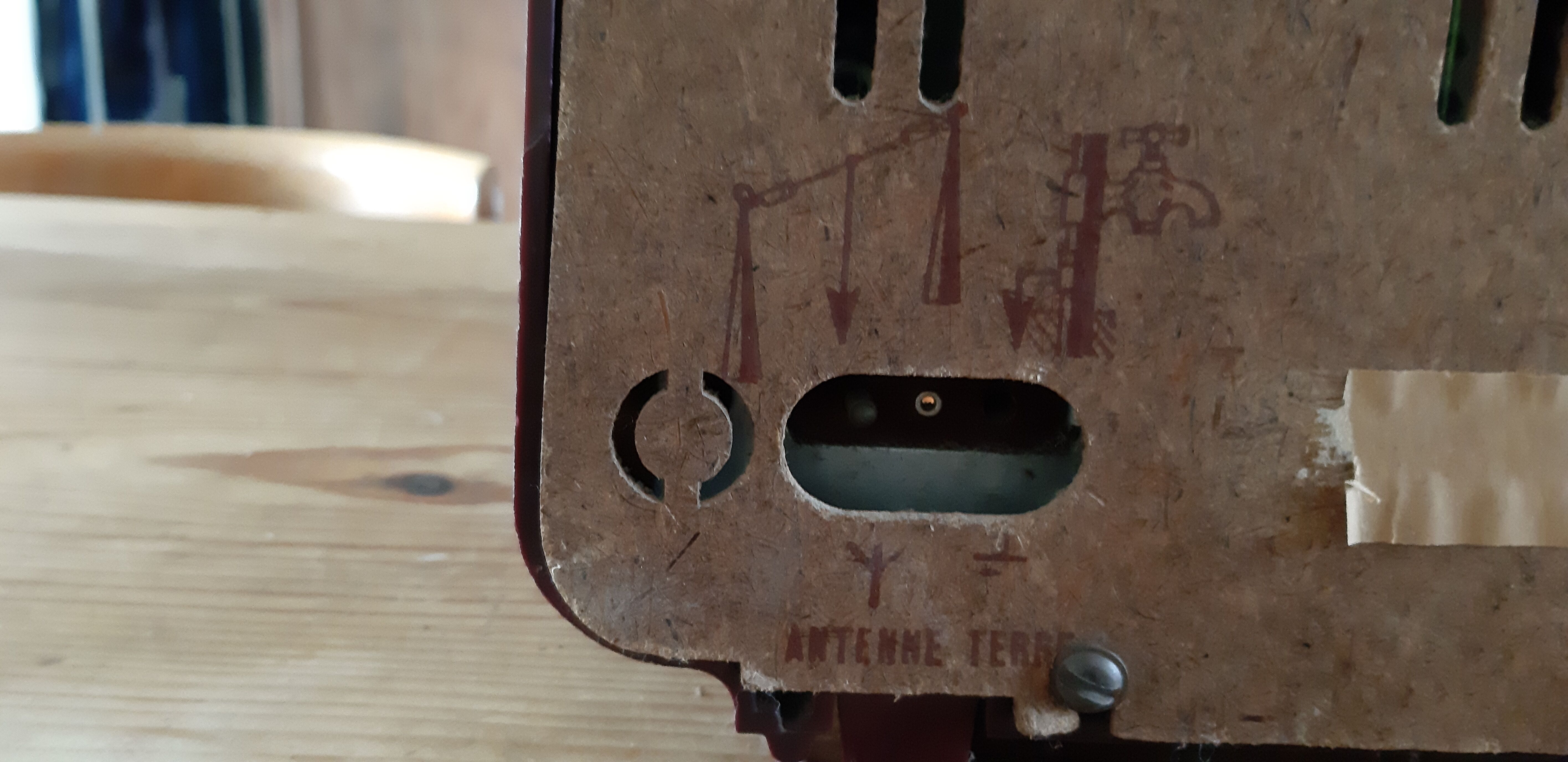 Philips vintage radio in bakelite