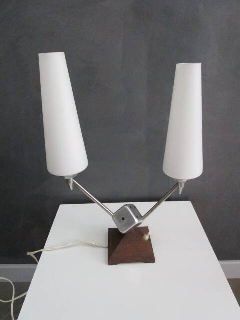 Vintage lamp from the 50s/60s in chromed metal and opaline