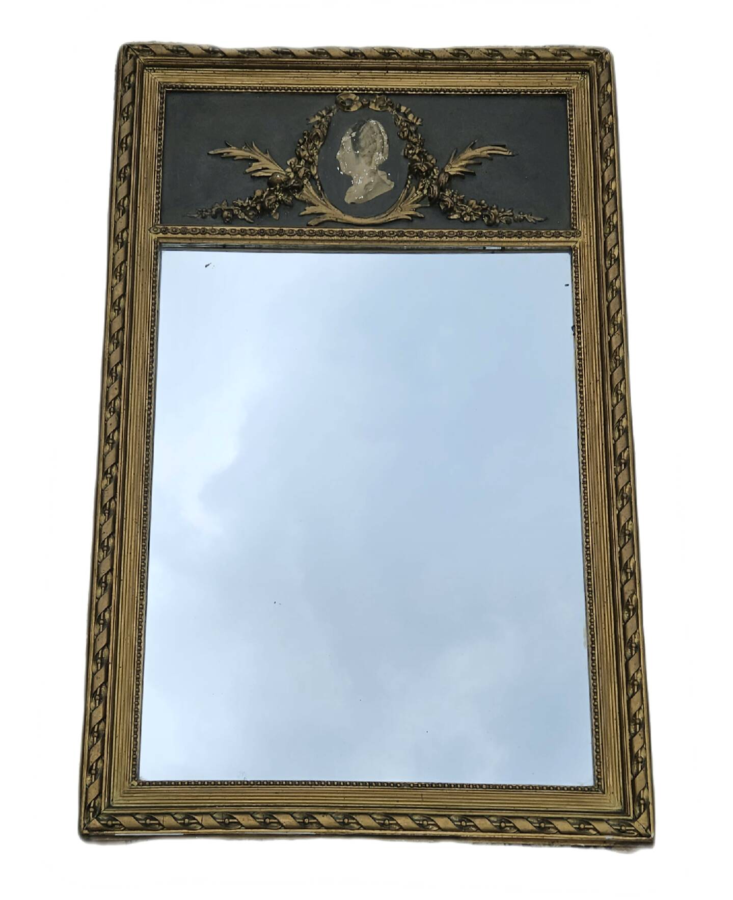 Miroir trumeau à decor d'un médaillon de femme 106cm haut