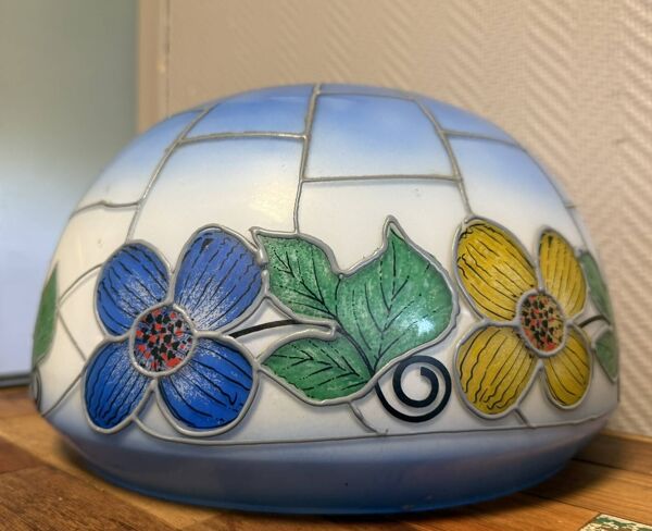 Abat jour en opaline époque Art Déco vers 1920