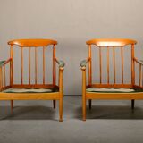 Fauteuils Skrindan en hêtre et velours vert, par Kerstin Hörlin-Homquist, Suède