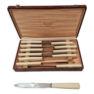 12 ivory Bakelite meat knives